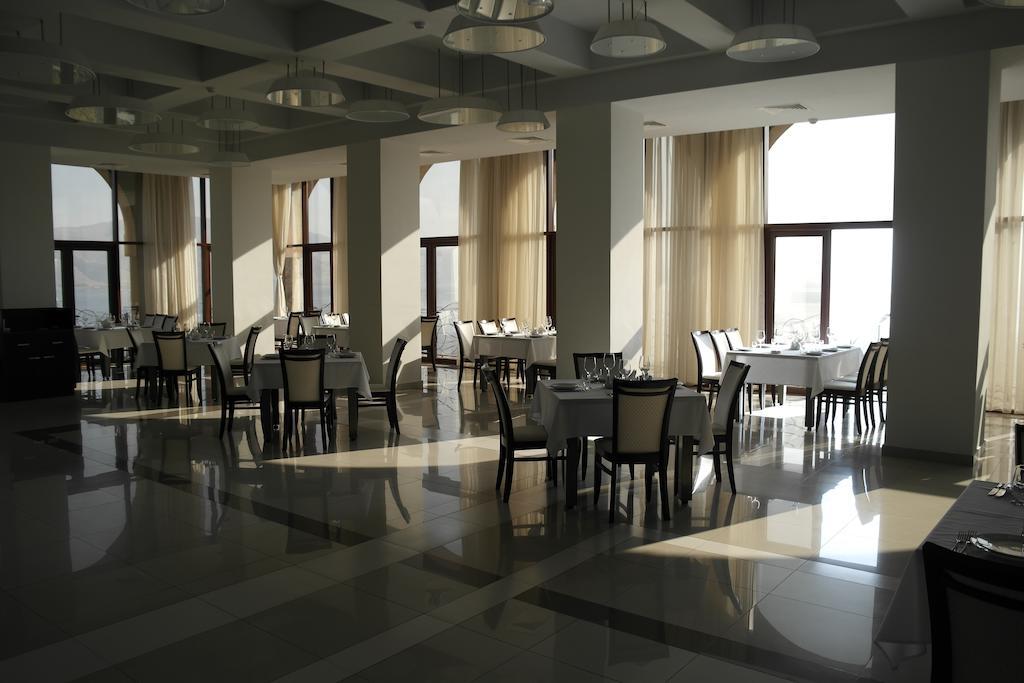 Akhtamar Hotel Cjsc Arzakan Екстериор снимка