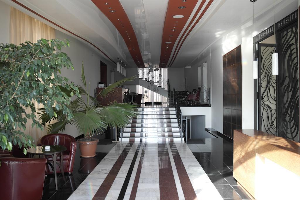 Akhtamar Hotel Cjsc Arzakan Екстериор снимка