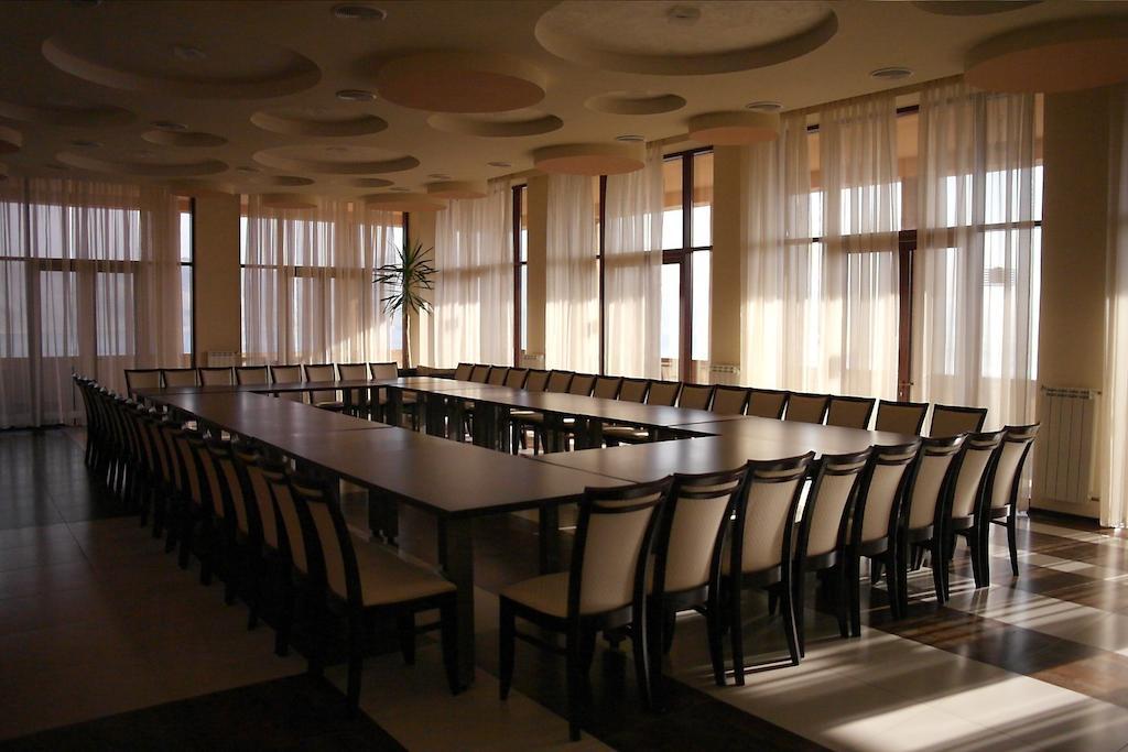 Akhtamar Hotel Cjsc Arzakan Екстериор снимка