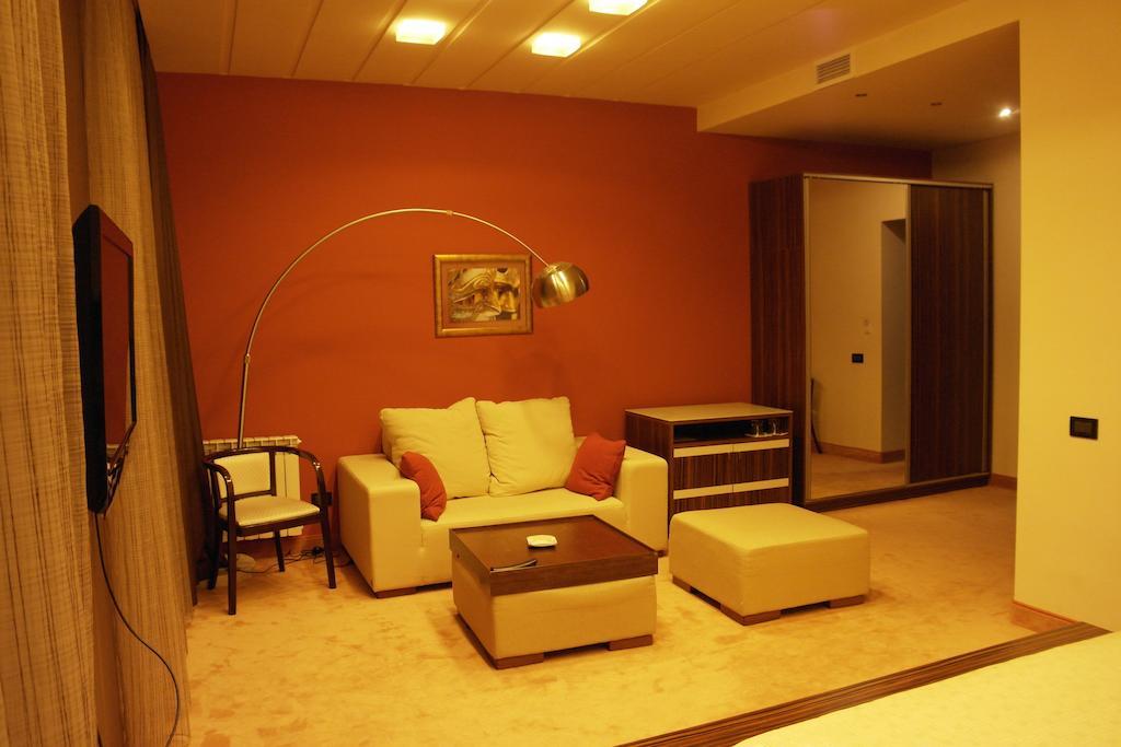 Akhtamar Hotel Cjsc Arzakan Стая снимка